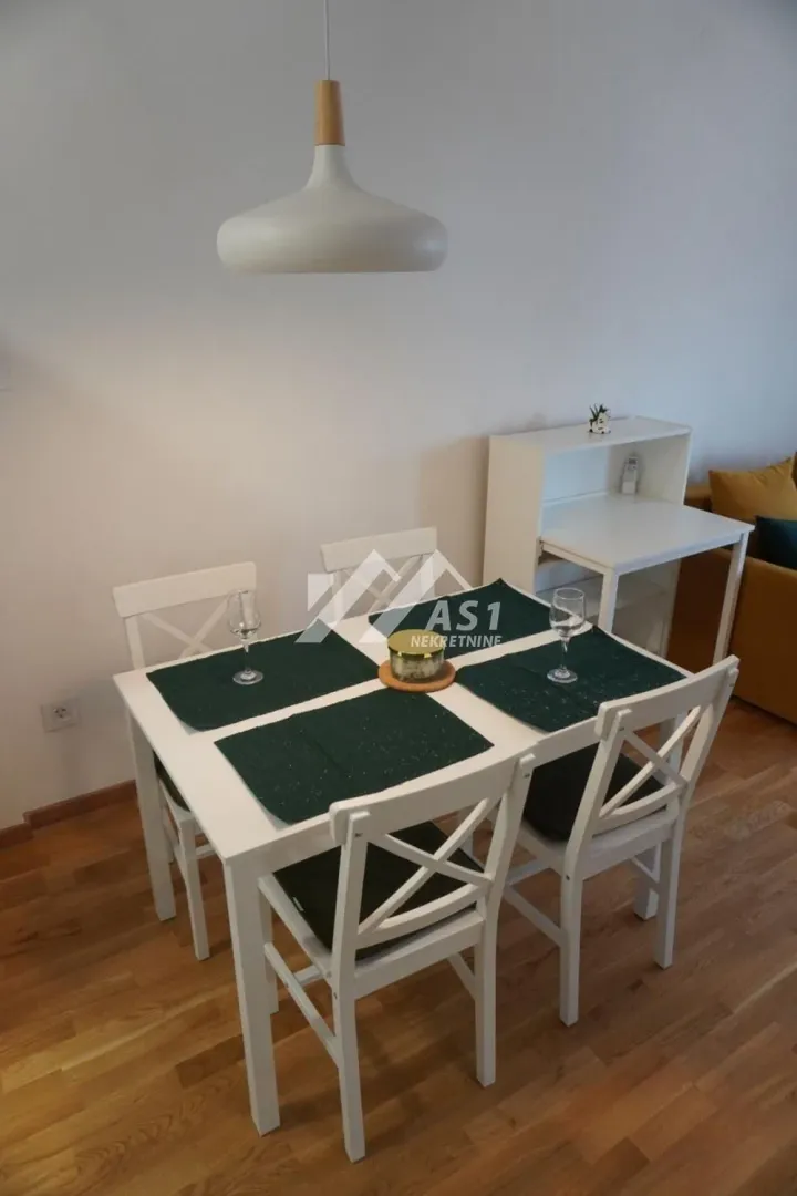 Izdavanje, jednosoban stan, 39m², Avijatičarsko naselje, Novi Sad Sve Podlokacije