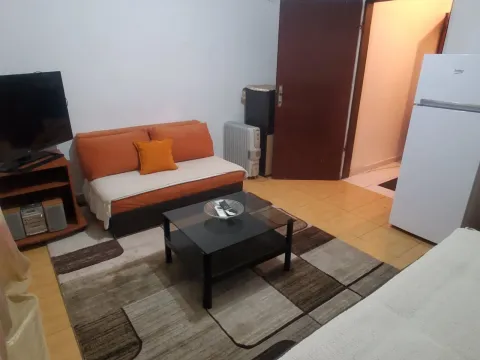 Rent, apartment, 25m², Podgorica, Crna Gora - image 1