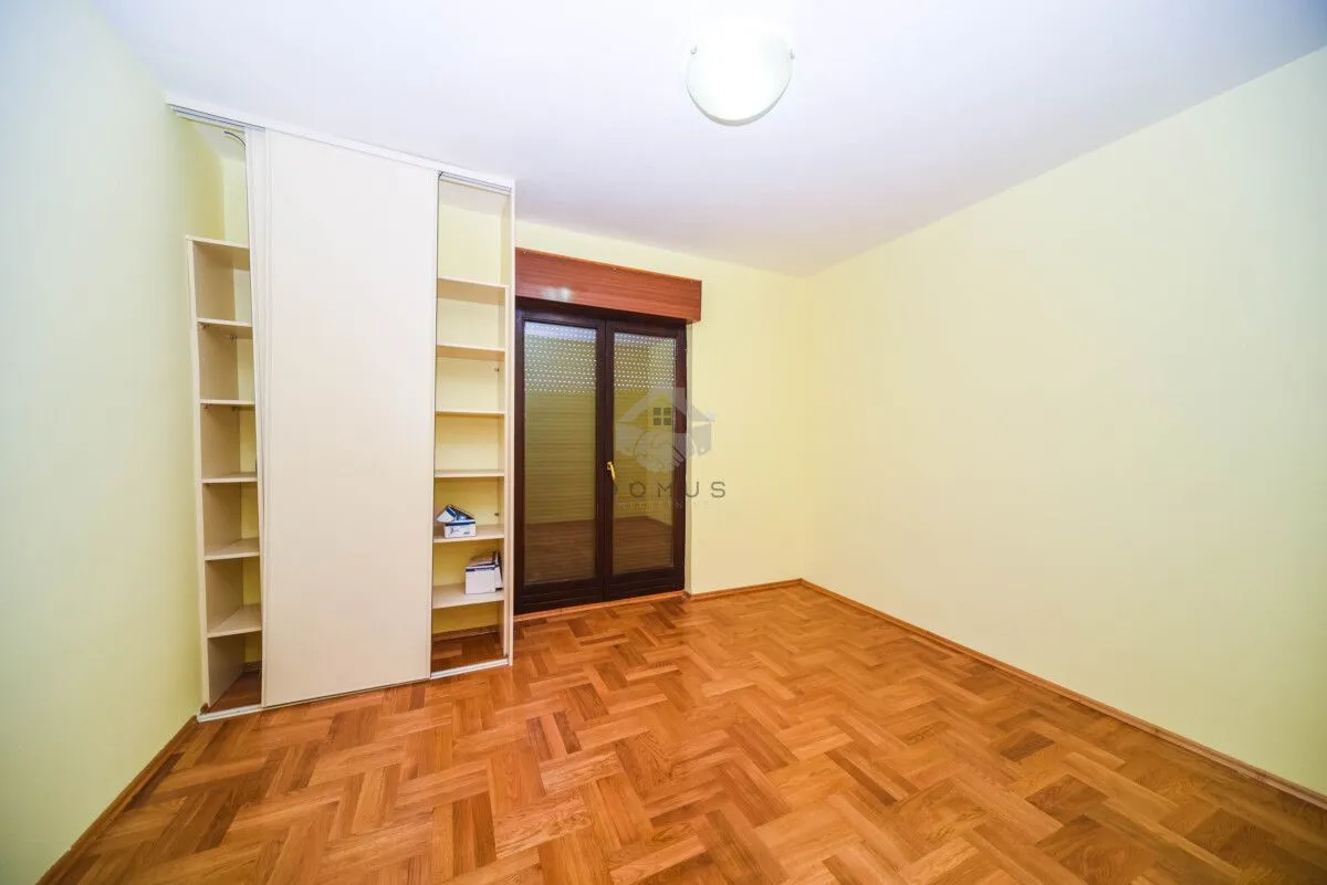 Prodaja, kuća, 350m², Tuzi, Podgorica