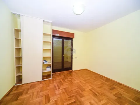 Prodaja, kuća, 350m², Tuzi, Podgorica - image 15