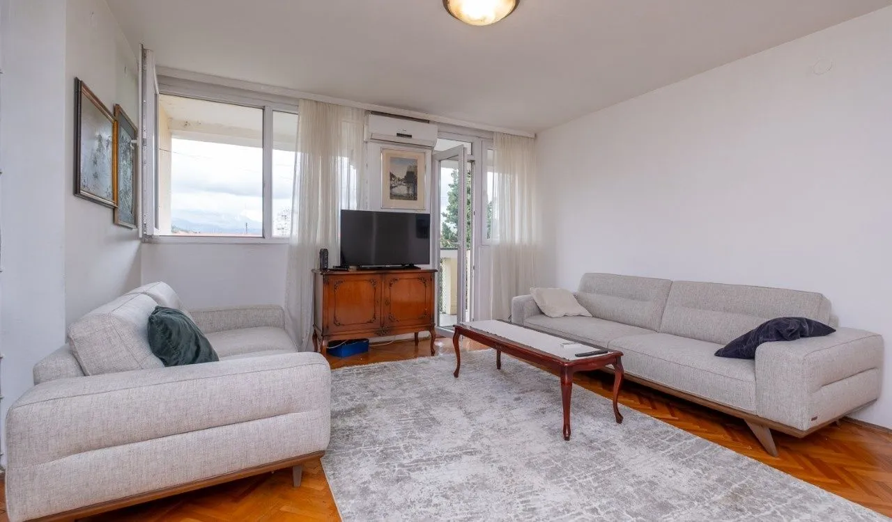 Prodaja, dvosoban stan, 75m², Preko Morače, Podgorica