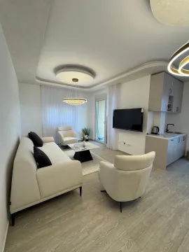 Rent, two bedroom apartment, 74m², Bečići, Budva - image 12