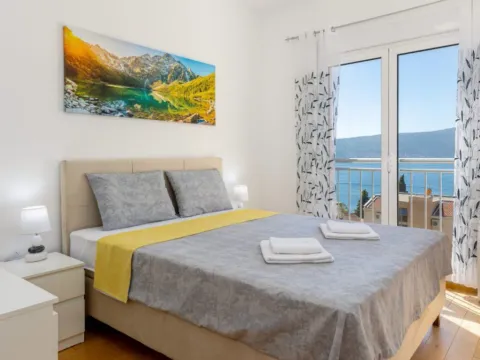 Izdavanje, dvosoban stan, 70m², Donja Lastva, Tivat - image 3