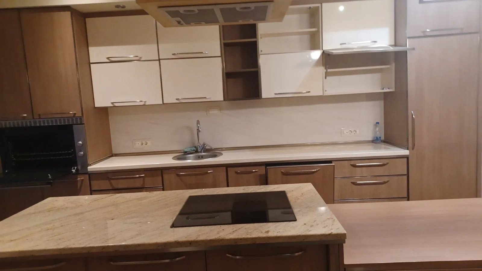 Rent, house, 220m², Tološi, Podgorica
