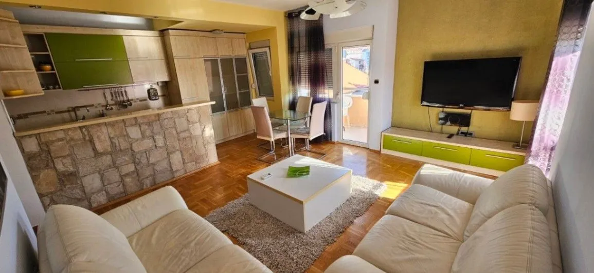 Rent, two bedroom apartment, 68m², Stari Aerodrom, Podgorica