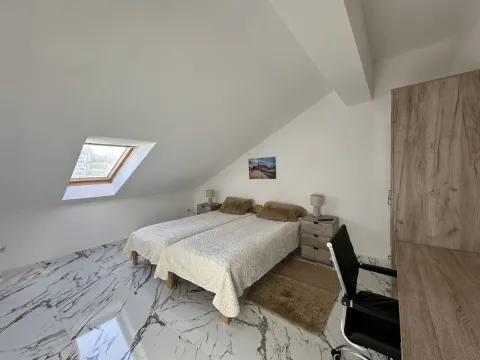 Prodaja, četvorosoban stan, 87m², Budva, Crna Gora - image 12