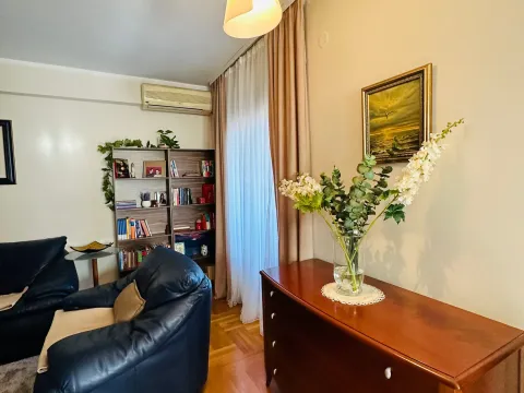 Izdavanje, dvosoban stan, 60m², Stari Aerodrom, Podgorica - image 7