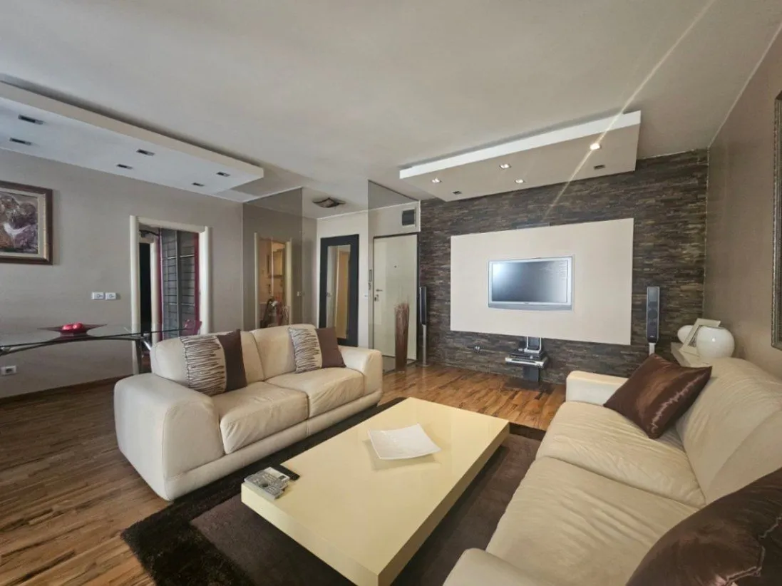 Sale, two bedroom apartment, 80m², Centar, Bar