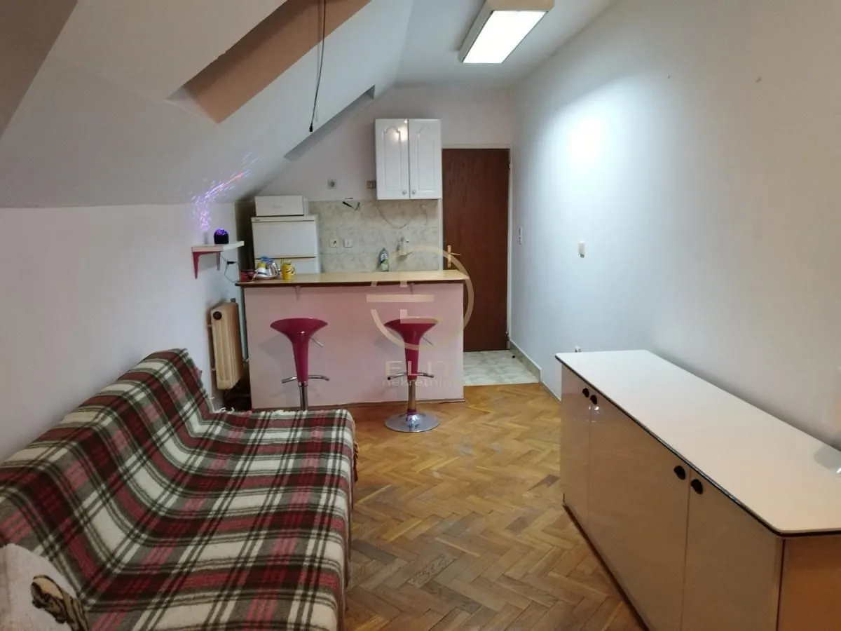 Izdavanje, jednosoban stan, 22m², Grbavica, Novi Sad Sve Podlokacije