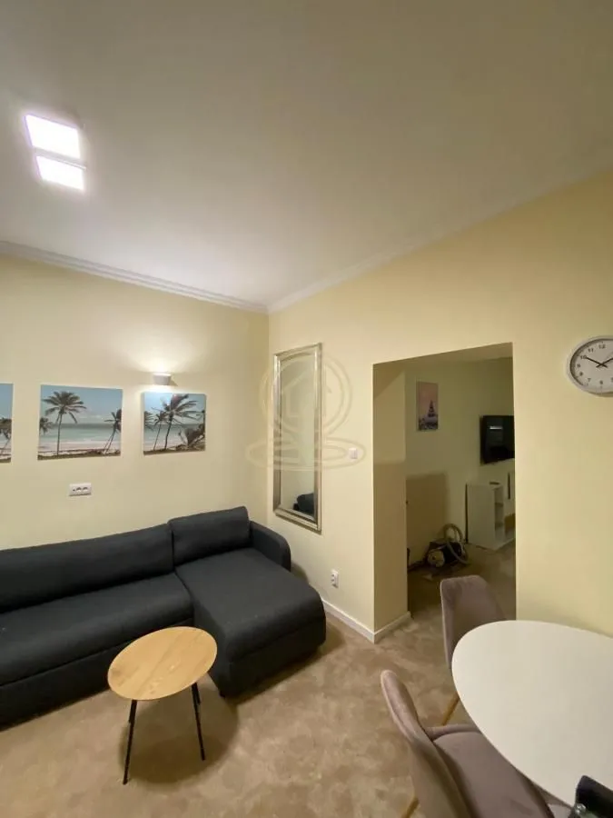 Rent, two bedroom apartment, 51m², Vračar Sve Podlokacije, Beograd