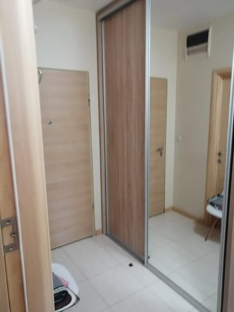 Izdavanje, trosoban stan, 100m², Blok 6, Podgorica