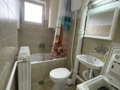 Izdavanje, dvosoban stan, 54m², Sajmište, Novi Sad - image 8