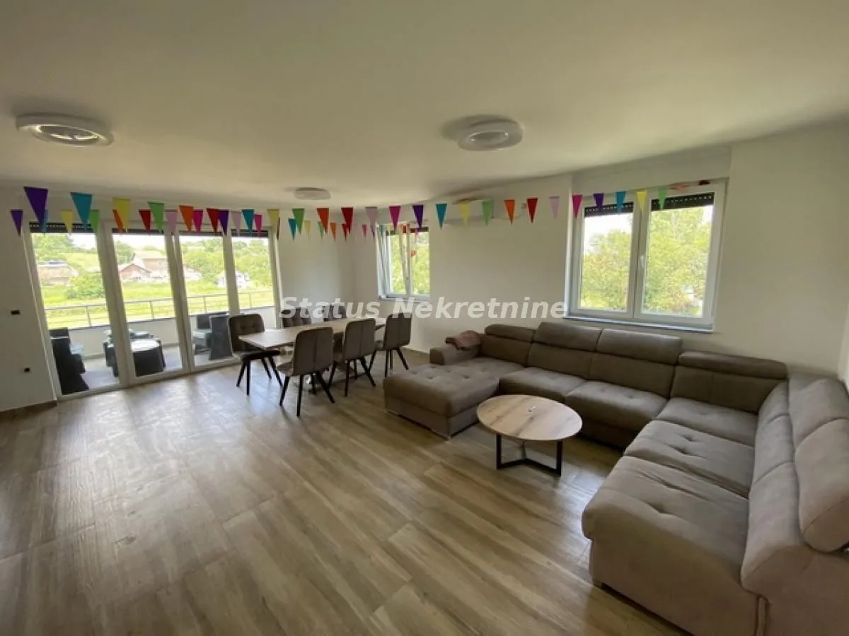 Prodaja, četvorosoban stan, 116m², Petrovaradin, Novi Sad