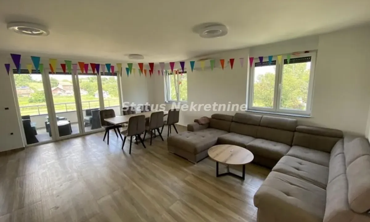 Sale, four bedroom apartment, 116m², Petrovaradin, Novi Sad