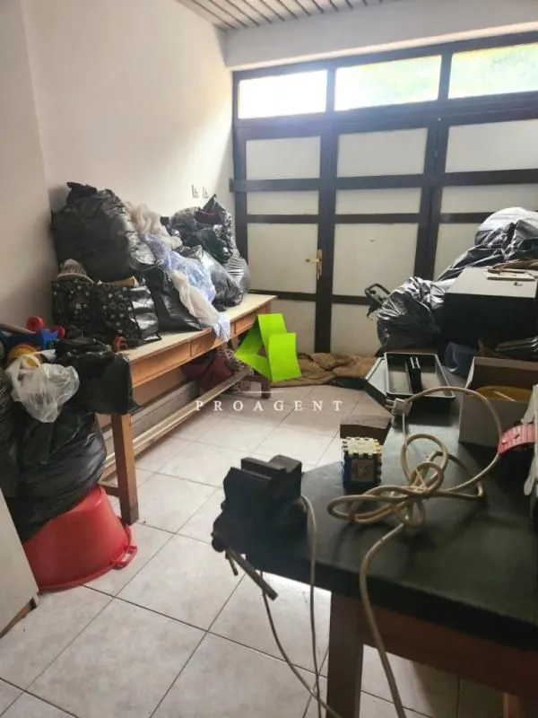 Sale, house, 300m², Ledena Stena, Niš