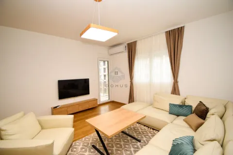Izdavanje, dvosoban stan, 75m², City Kvart, Podgorica - image 4