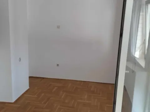 Prodaja, dvosoban stan, 84m², Stari Aerodrom, Podgorica - image 6