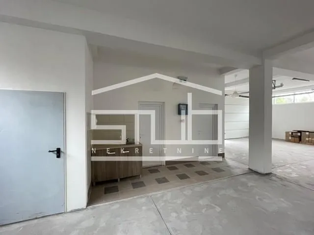 Rent, office space, 600m², Vrčin, Grocka