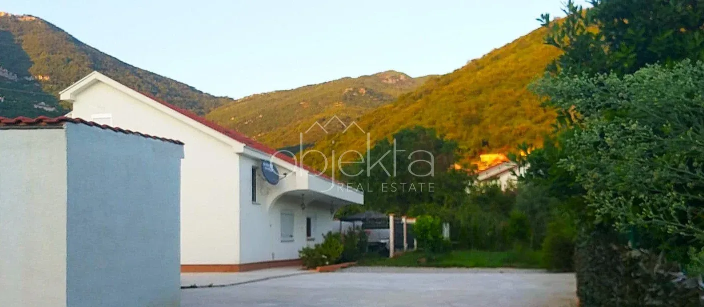 Rent, house, 136m², Tivat, Crna Gora