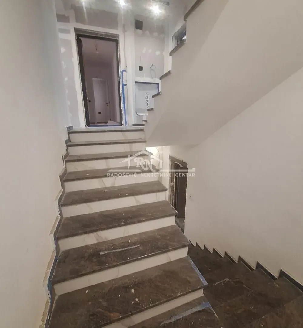 Sale, two bedroom apartment, 78m², Zvezdara Sve Podlokacije, Beograd