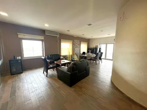 Izdavanje, poslovni prostor, 5546m², Ruma, Srbija - image 36