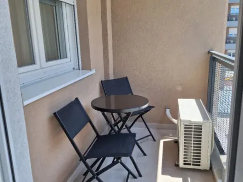 Izdavanje, jednosoban stan, 48m², Stari Aerodrom, Podgorica - image 4