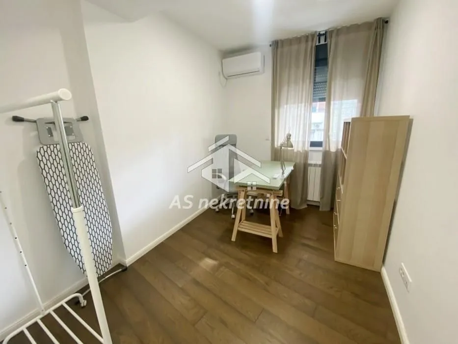 Rent, apartment, 77m², Vračar Sve Podlokacije, Beograd