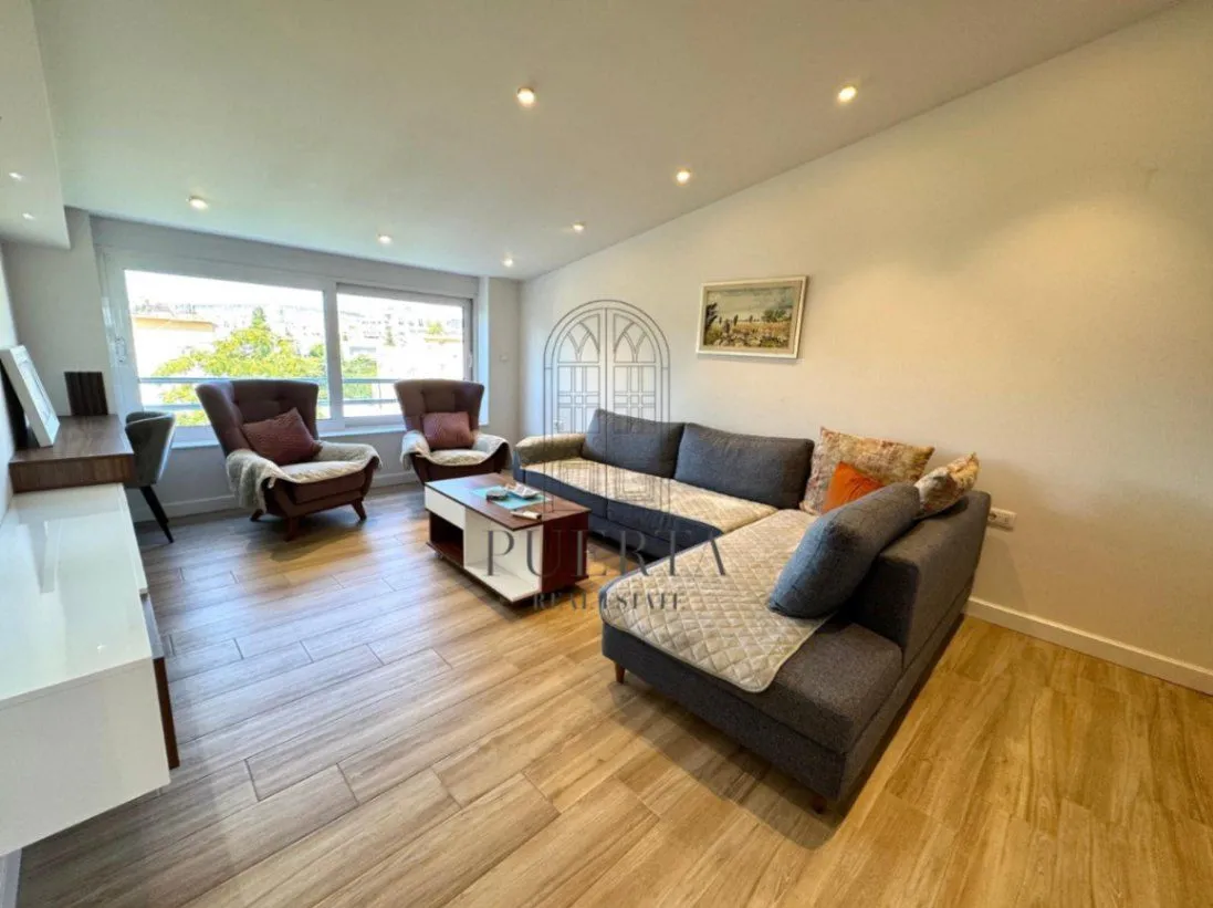 Izdavanje, dvosoban stan, 100m², Preko Morače, Podgorica