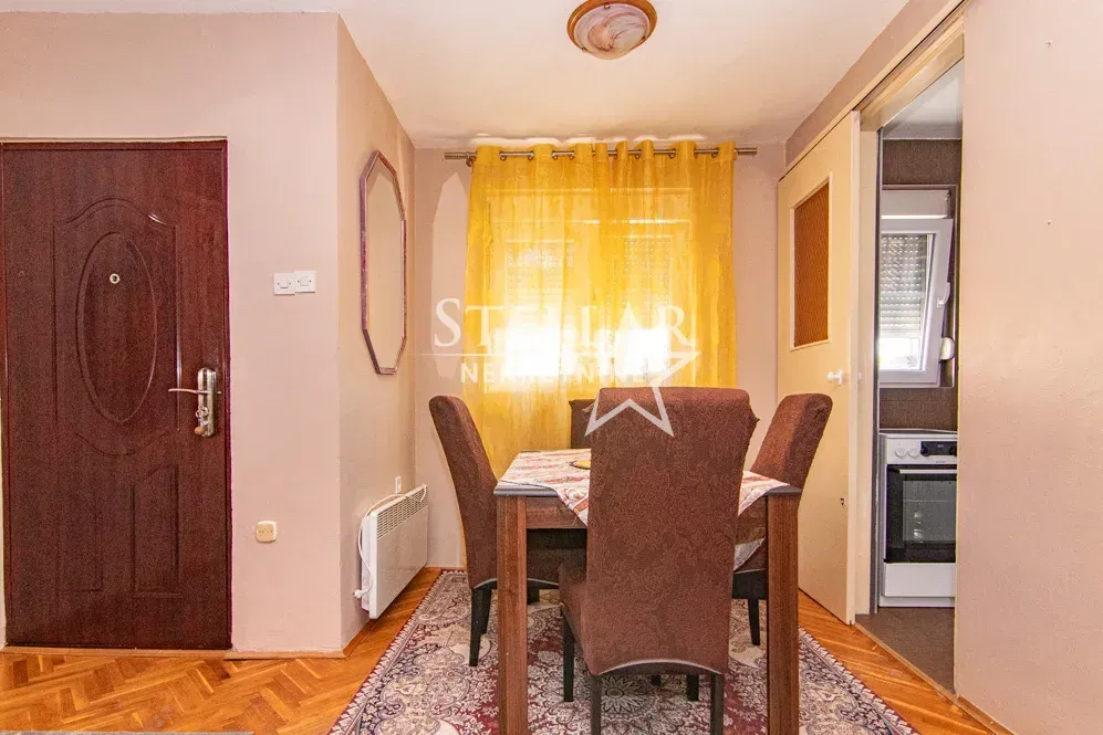 Prodaja, trosoban stan, 90m², Centar, Budva