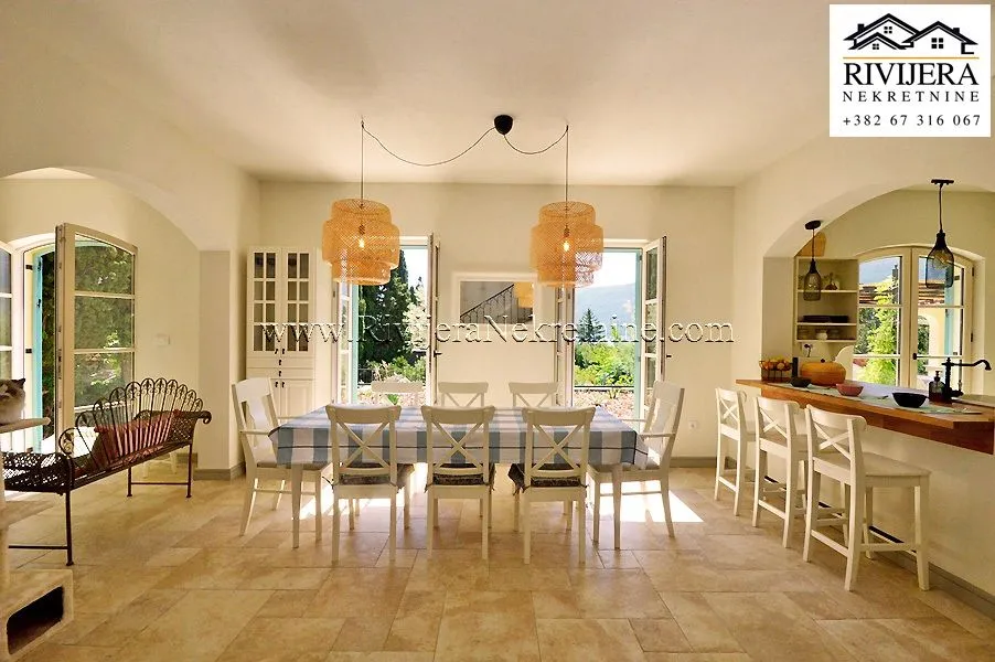 Prodaja, kuća, 184m², Baošići, Herceg Novi