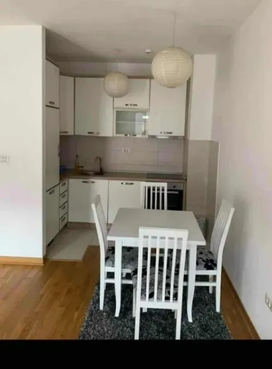 Izdavanje, jednosoban stan, 50m², City Kvart, Podgorica