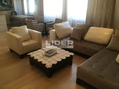 Izdavanje, trosoban stan, 90m², Stari Grad, Beograd - image 2