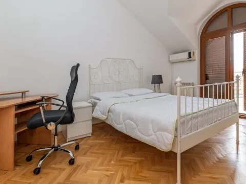 Rent, house, 280m², Podgorica, Crna Gora - image 12