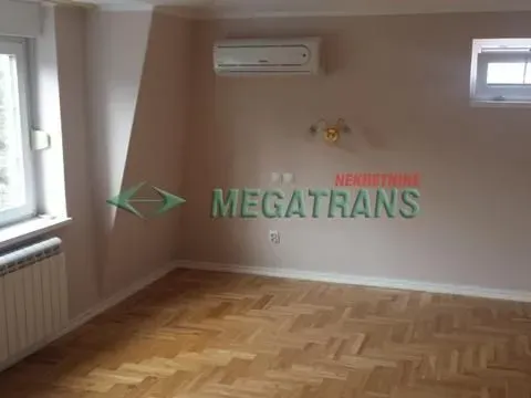 Izdavanje, kuća, 300m², Savski Venac, Beograd - image 13