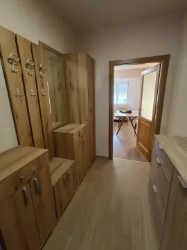 Izdavanje, dvosoban stan, 70m², Centar, Tivat - image 7