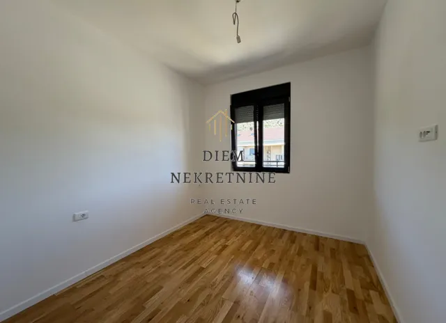 Prodaja, jednosoban stan, 45m², Tološi, Podgorica