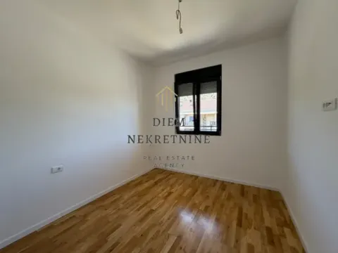 Prodaja, jednosoban stan, 45m², Tološi, Podgorica - image 9