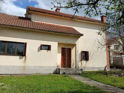 Sale, house, 300m², Sremčica, Beograd - image 17