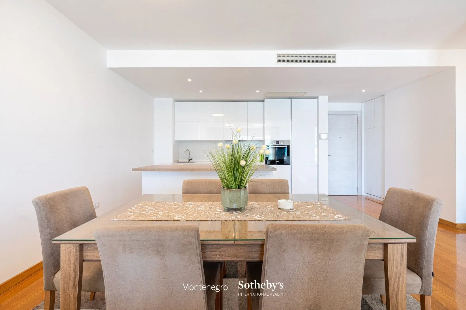 Sale, one bedroom apartment, 85m², Rafailovići, Budva
