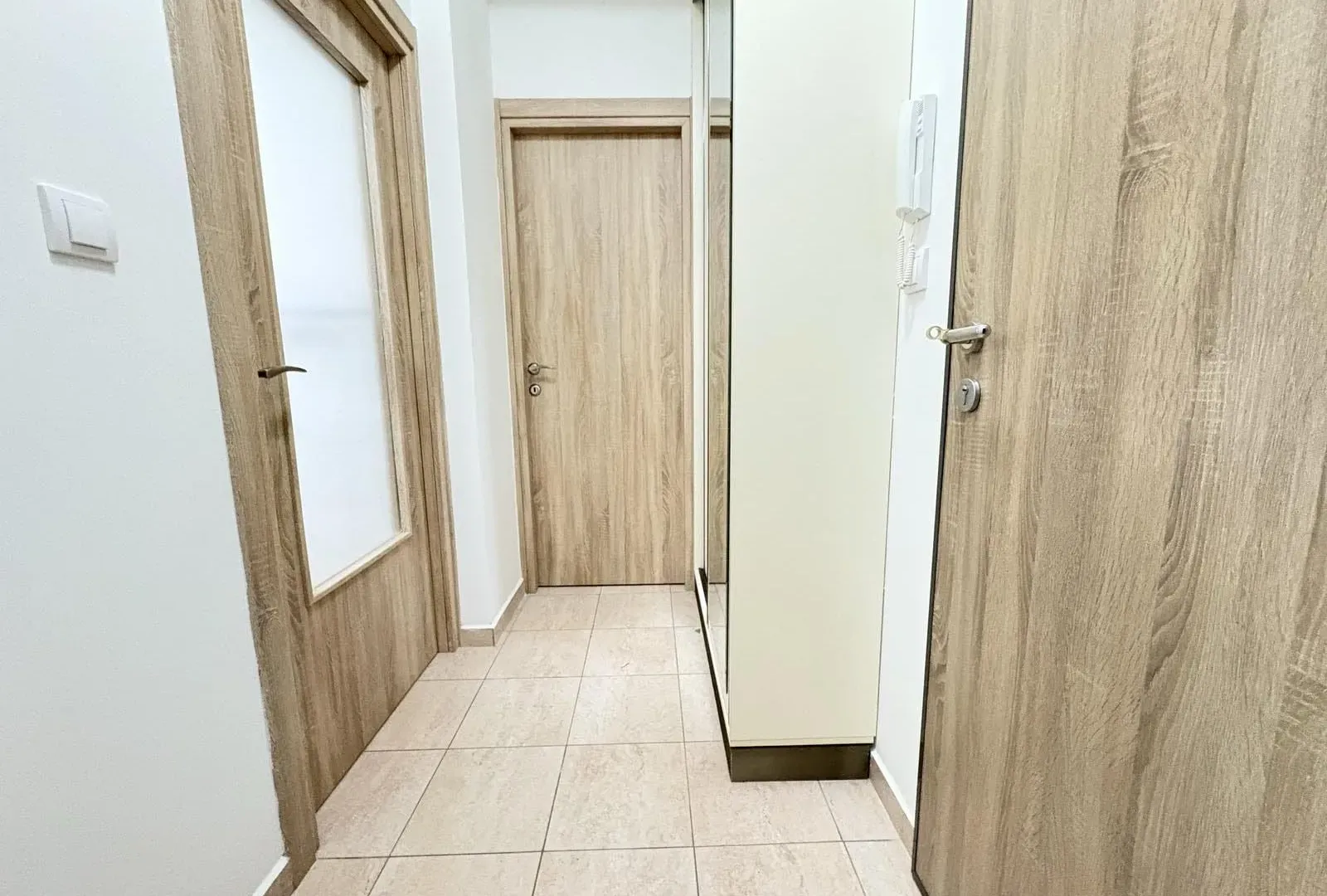 Rent, one bedroom apartment, 44m², Ljubović, Podgorica