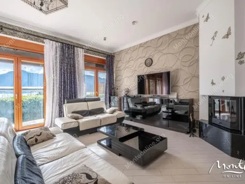 Prodaja, trosoban stan, 101m², Orahovac, Kotor - image 2