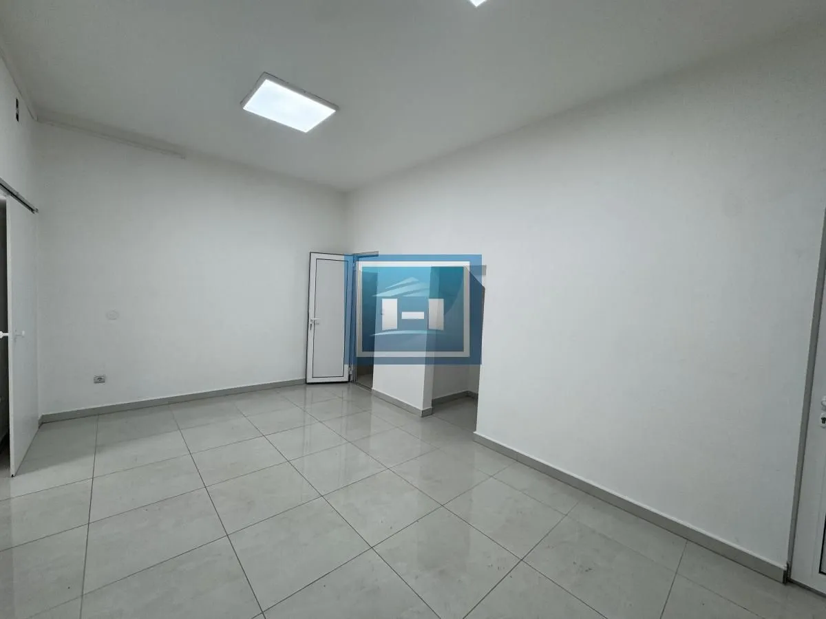 Rent, office space, 110m², Despotovac, Srbija