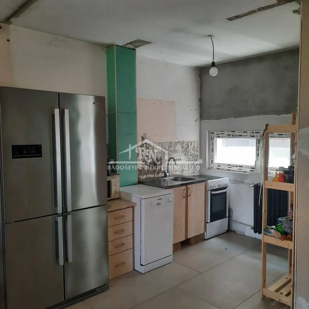 Sale, three bedroom apartment, 84m², Banjica, Voždovac Sve Podlokacije