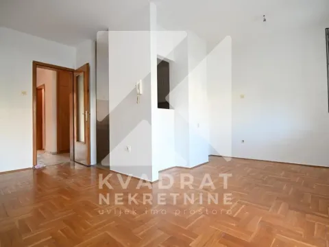 Sale, two bedroom apartment, 65m², Stari Aerodrom, Podgorica - image 2