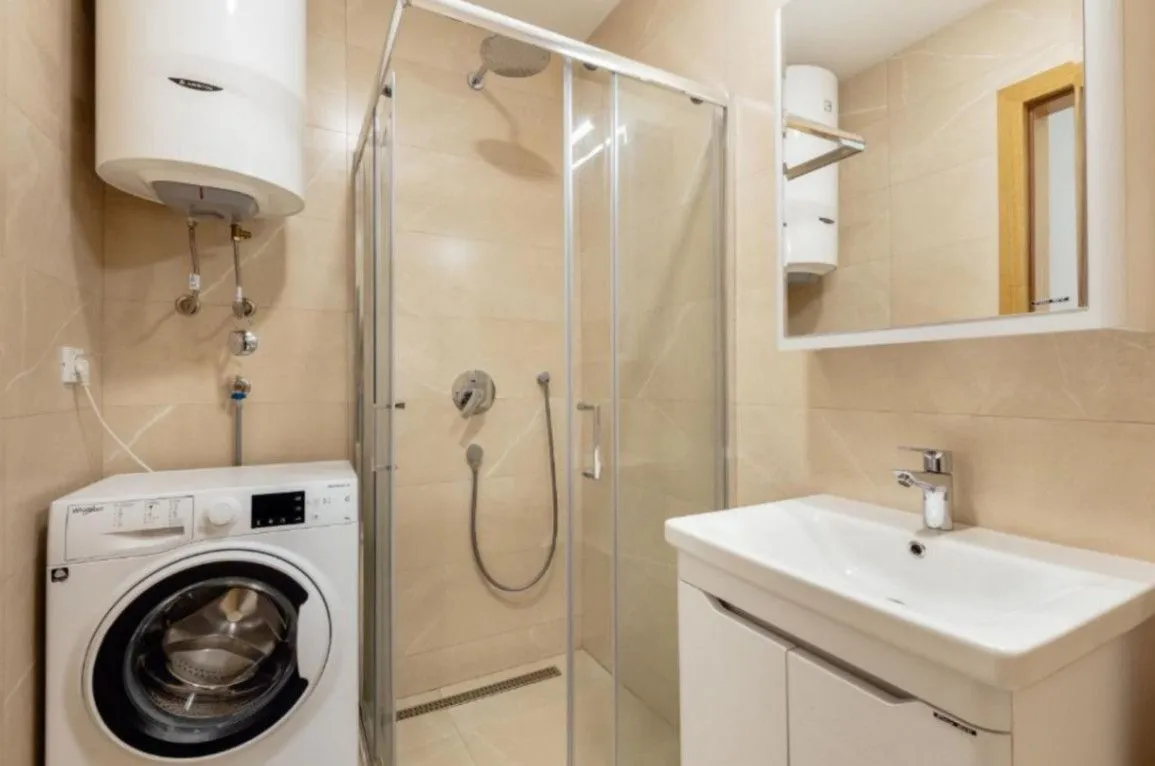 Prodaja, dvosoban stan, 87m², Baošići, Herceg Novi