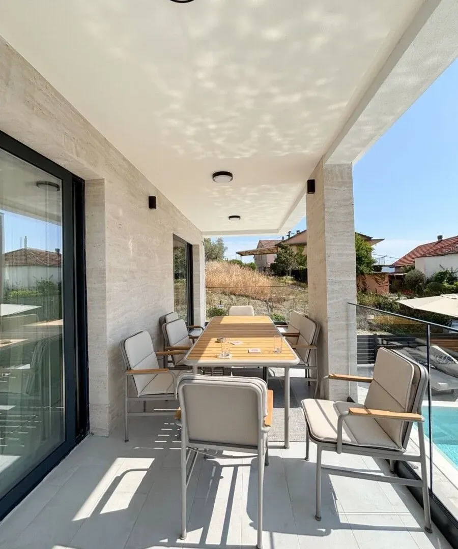 Rent, house, 330m², Centar, Tivat