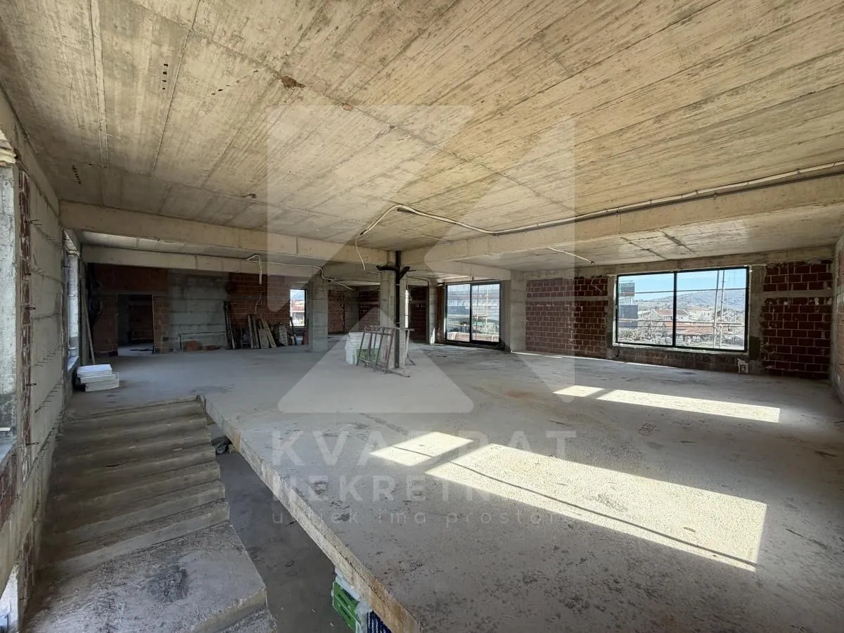Rent, office space, 1100m², Donja Gorica, Podgorica