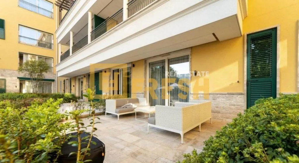 Prodaja, jednosoban stan, 90m², Herceg Novi, Crna Gora
