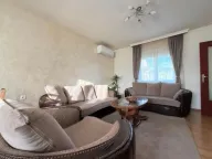 Rent, house, 105m², Tološi, Podgorica - image 13