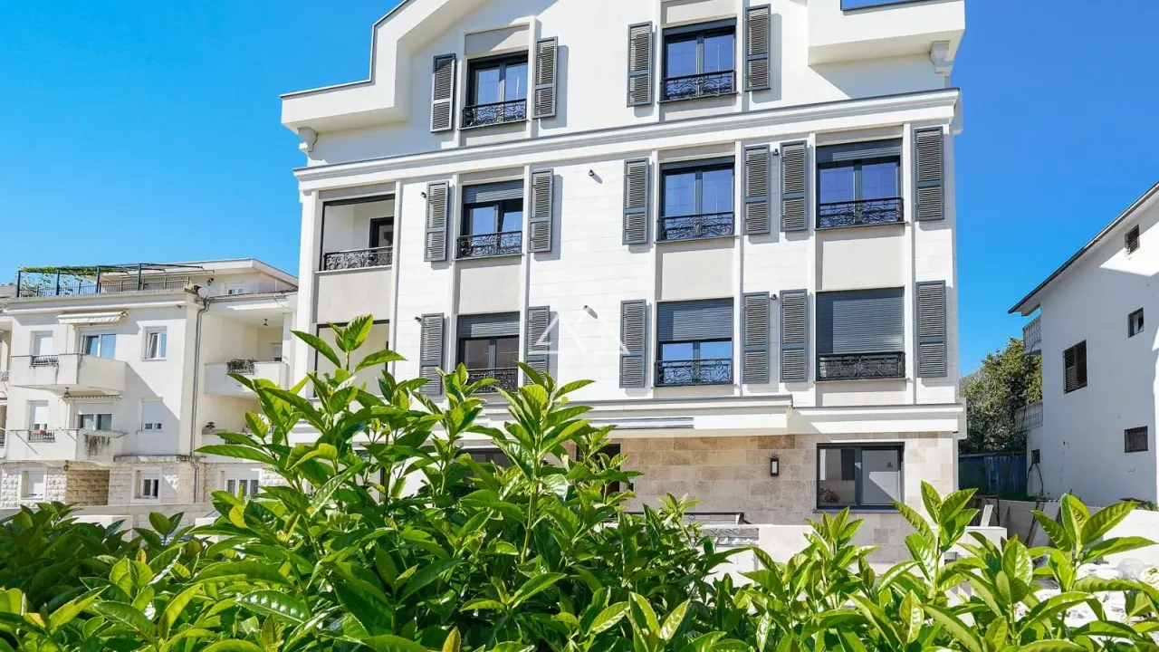 Sale, three bedroom apartment, 96m², Centar, Tivat